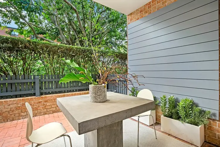 Second view of Homely apartment listing, 3/2 Kensington Street, Waterloo NSW 2017
