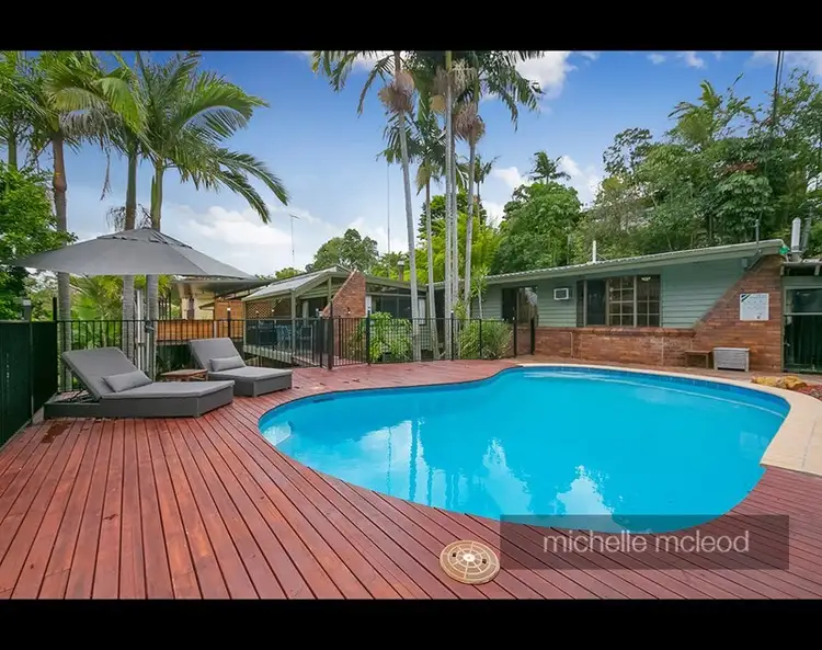 23 Alenola Street, Chapel Hill QLD 4069