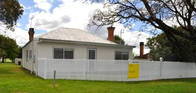207 Sutton Street, Cootamundra NSW 2590