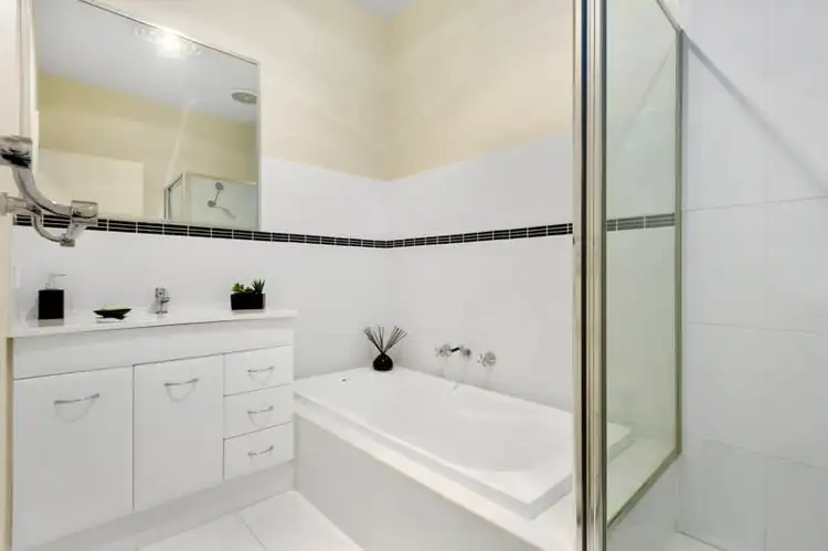 Fifth view of Homely unit listing, 2/4 James Avenue, Mitcham VIC 3132