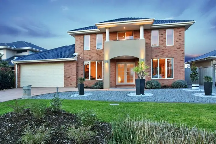 30 Vaucluse Boulevard, Sanctuary Lakes VIC 3030