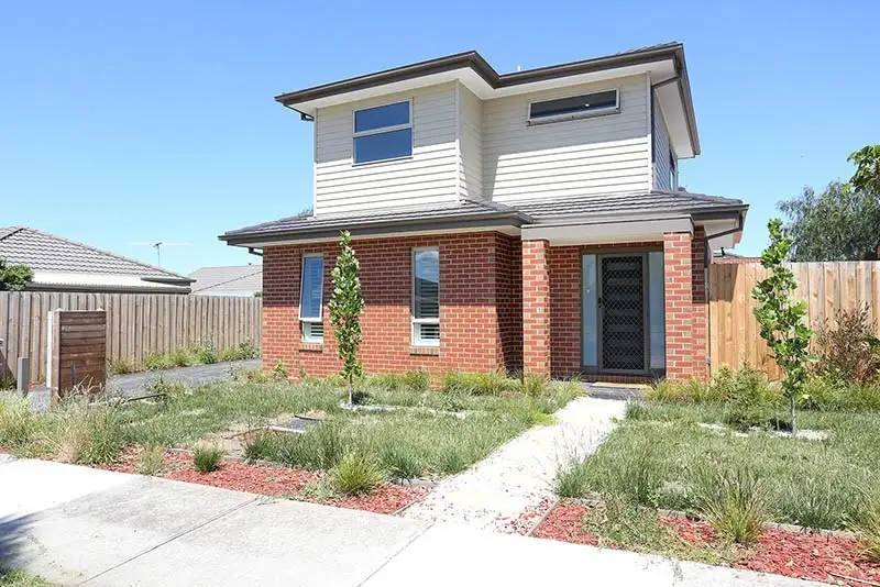 Main view of Homely townhouse listing, 1/9 Houston Street, Epping VIC 3076