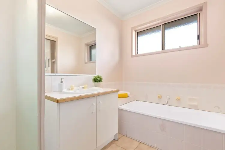 Seventh view of Homely unit listing, 2/4 Inga Court, Chadstone VIC 3148