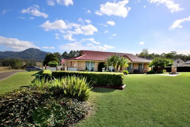 1 Tuscan Place, North Nowra NSW 2541