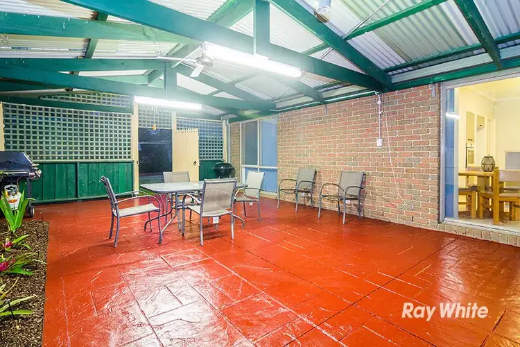 18 Lowther Court, Cranbourne North VIC 3977