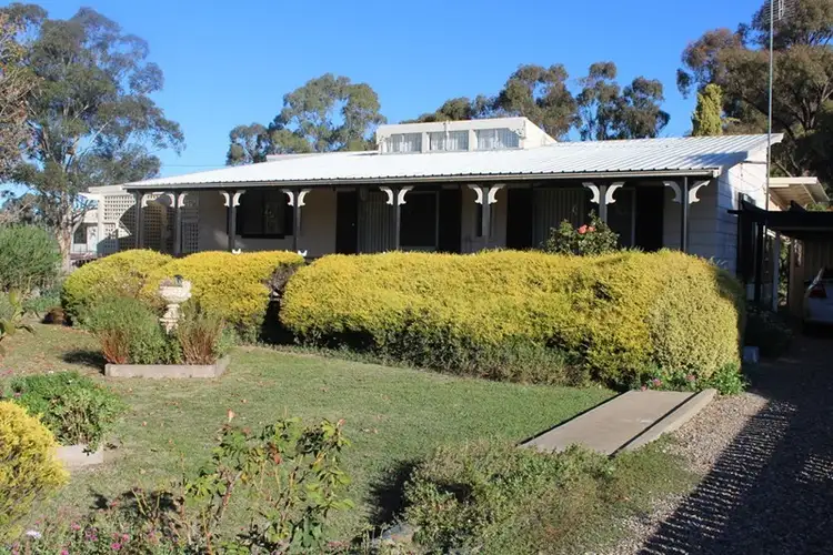 4 Parnell Street, Boorowa NSW 2586