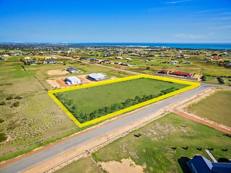99 Eliza Shaw Drive, White Peak WA 6532