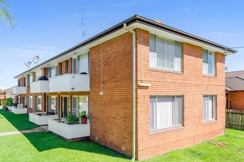 Main view of Homely unit listing, 3/17 Prince Edward Drive, Brownsville NSW 2530