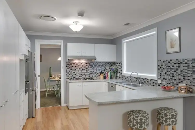 Sixth view of Homely house listing, 7 Yangtze Place, Kearns NSW 2558