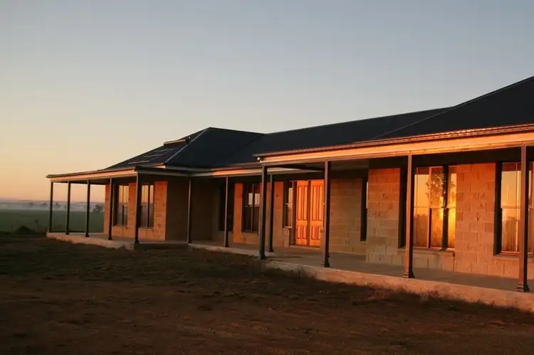 "Nirvana" Pinnacle Road, Forbes NSW 2871