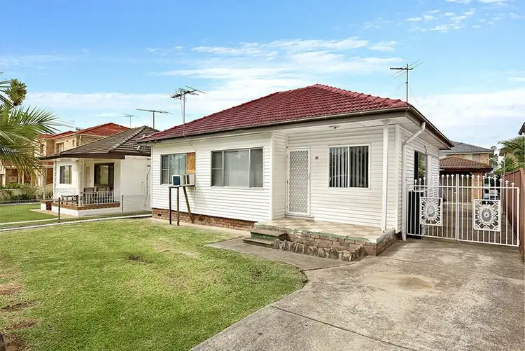 32 Foxlow Street, Canley Heights NSW 2166