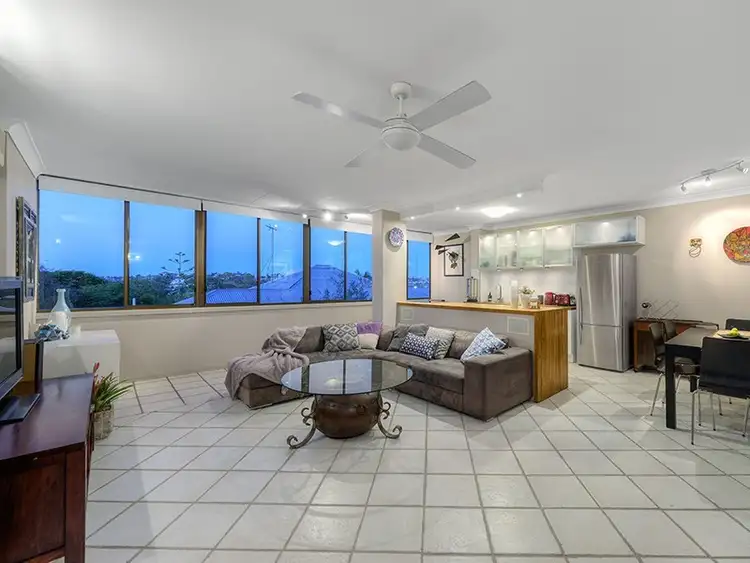 4/12 Hanworth Street, East Brisbane QLD 4169