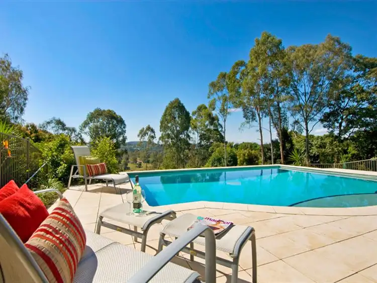 1 Towen View Court, Towen Mountain QLD 4560