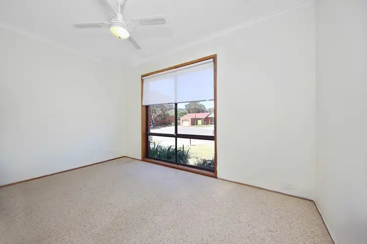 Seventh view of Homely house listing, 5 Dane Close, Calwell ACT 2905
