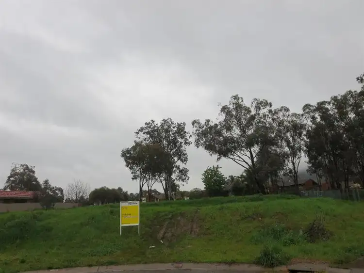 17 Chafia Place, Lavington NSW 2641