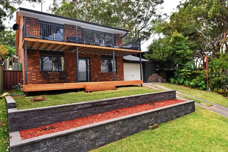12 Bridge Avenue, Oak Flats NSW 2529