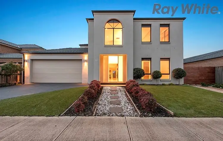 77 Lincoln Heath Boulevard, Point Cook VIC 3030