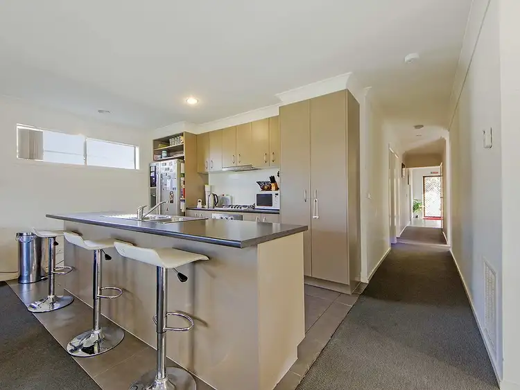 Seventh view of Homely house listing, 8 Shadbush Court, Truganina VIC 3029