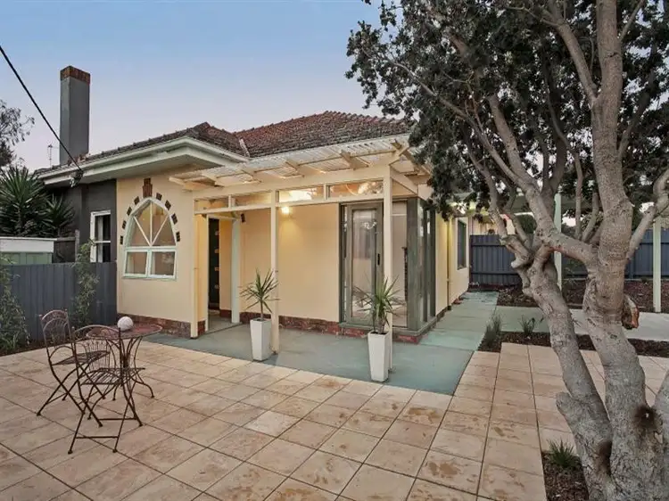 Main view of Homely house listing, 2/1 Ashmore Avenue, Mordialloc VIC 3195