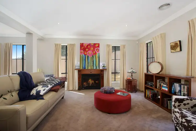 Fifth view of Homely house listing, 2 All Saints Court, Wodonga VIC 3690