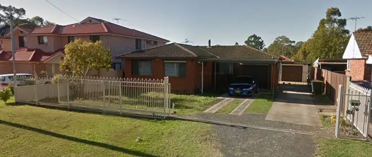 8 Waratah Crescent, Macquarie Fields NSW 2564