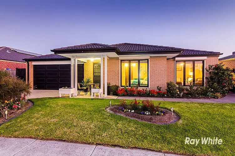 17 Balladonia Gum Circuit, Lyndhurst VIC 3975