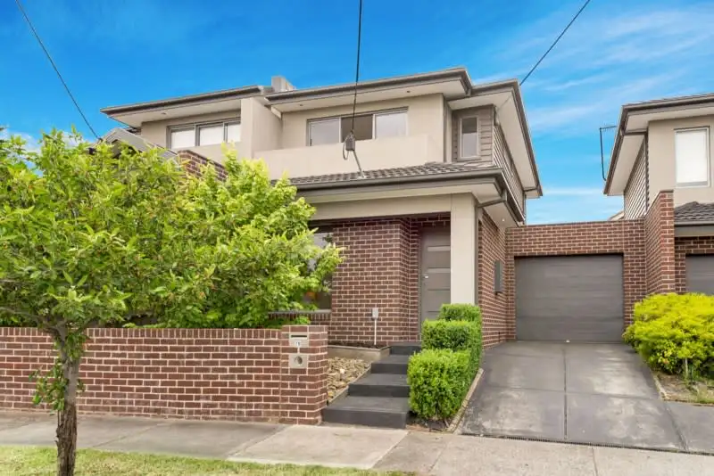 Main view of Homely townhouse listing, 2B Moore Crescent, Reservoir VIC 3073