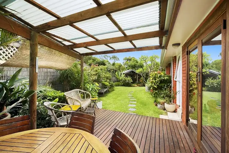 4 Bayline Drive, Point Clare NSW 2250