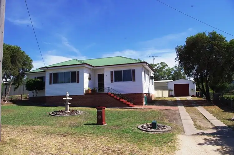 77 Urabatta Street, Inverell NSW 2360
