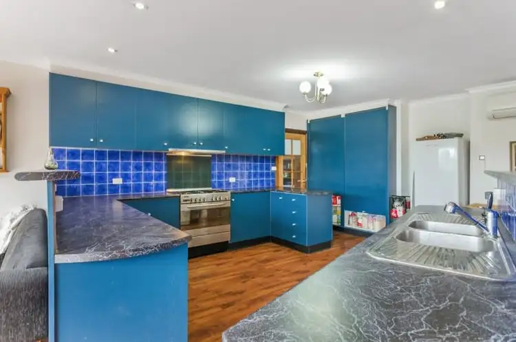 Fifth view of Homely house listing, 2 Mercer Street, Shelford VIC 3329