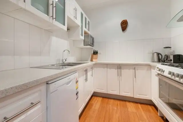Fourth view of Homely townhouse listing, 2/81 St Vigeons Road, Reservoir VIC 3073