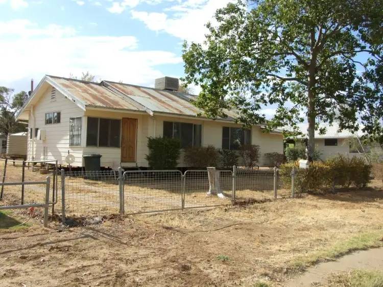 73 Cassowary Street, Longreach QLD 4730