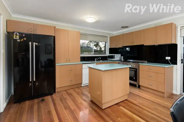 Fifth view of Homely house listing, 3 Yale Place, Bundoora VIC 3083