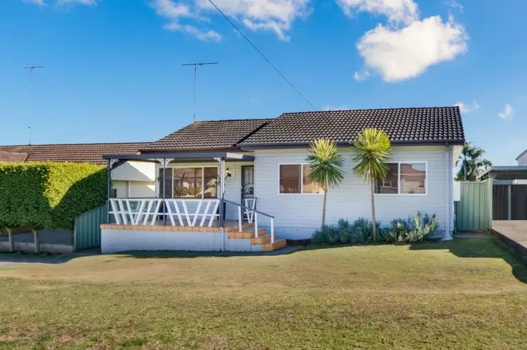 17 Kendall Street, Campbelltown NSW 2560