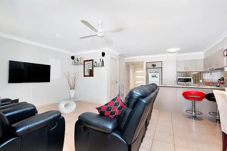 Second view of Homely townhouse listing, 4/20 Calonne Street, Upper Mount Gravatt QLD 4122