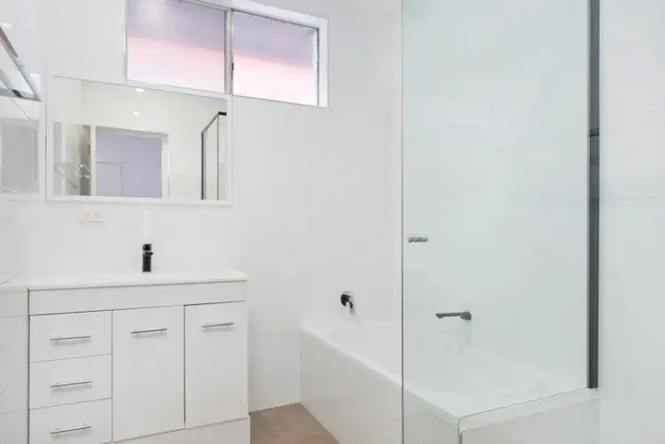 Fifth view of Homely villa listing, 3/9 Hilltop Crescent, Port Macquarie NSW 2444