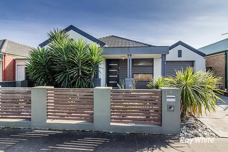 6 Sarton Link, Pakenham VIC 3810