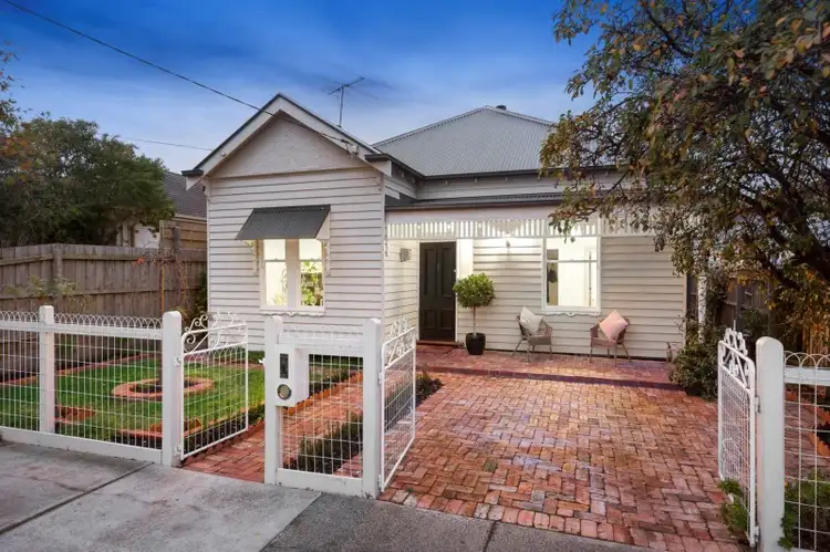 22 Latrobe Street, Hughesdale VIC 3166