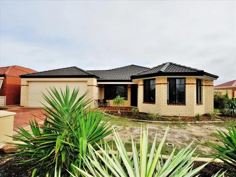 4 Parnham Avenue, Ellenbrook WA 6069