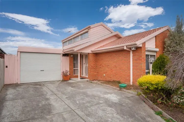129 Moonstone Circuit, St Albans VIC 3021
