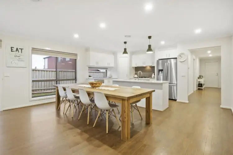 Fifth view of Homely house listing, 19 Swiss Way, Manor Lakes VIC 3024