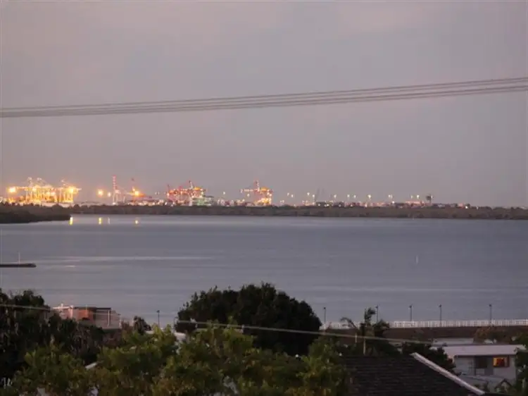 Fourth view of Homely unit listing, 9/163 Wynnum Esplanade, Wynnum QLD 4178