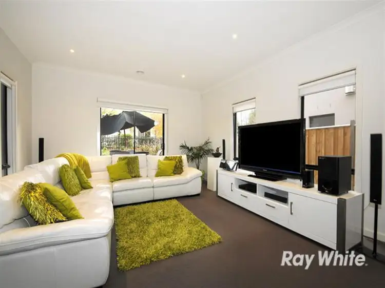 10 Lexington Square, Skye VIC 3977