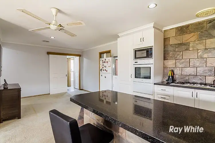 Seventh view of Homely house listing, 2 Plaistow Court, Cranbourne North VIC 3977