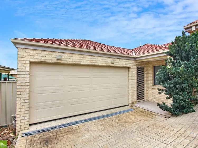 2/5 Shannon Drive, Albion Park NSW 2527