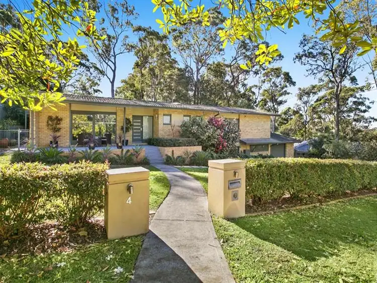 4 Robin Avenue, Turramurra NSW 2074