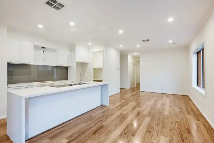 Second view of Homely house listing, 5 Amira Road, Wollert VIC 3750