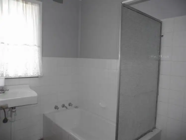 Sixth view of Homely house listing, 9 Porter Street, Parkes NSW 2870