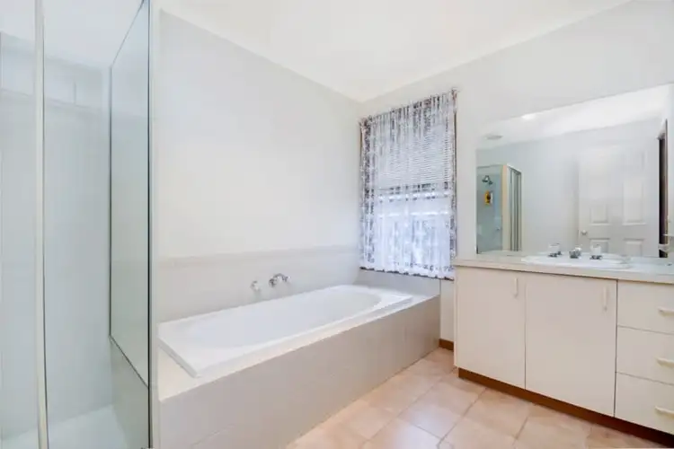 Sixth view of Homely house listing, 2 Alice Place, Warrnambool VIC 3280