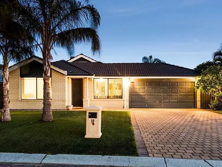 18 Waxflower Bend, Huntingdale WA 6110